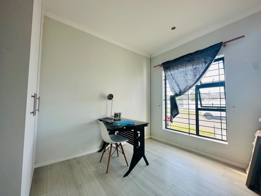 3 Bedroom Property for Sale in Table View Western Cape